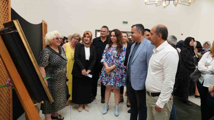 Alanya’da "kadının İzi Sanatın Sesi" Sergisi