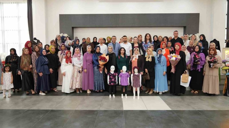 Alanya’da "kadının İzi Sanatın Sesi" Sergisi