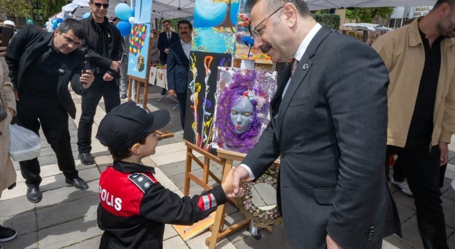 Vali Aksoy’dan Engelsiz Hayır Panayırı’na Ziyaret