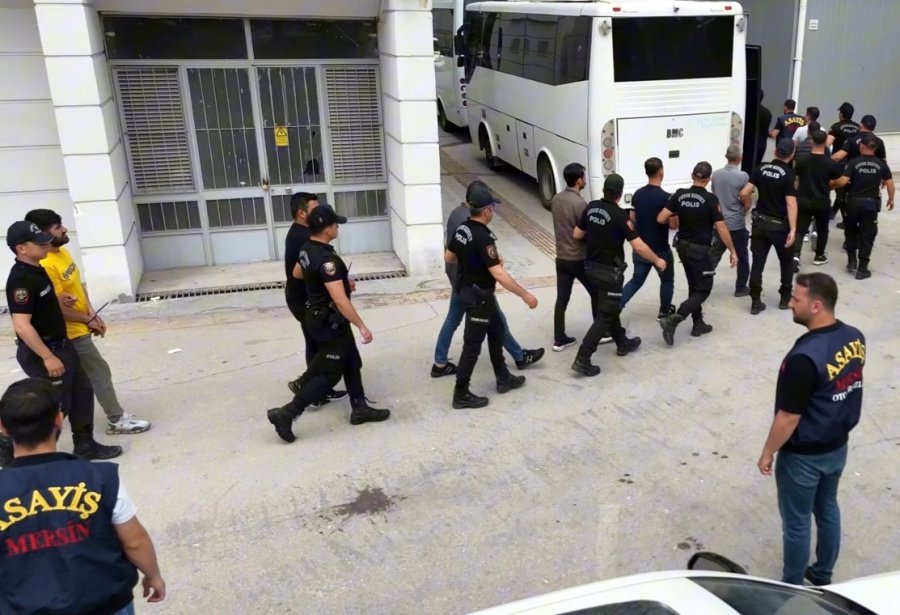 Mersin’de 50 Milyonluk ’change’ Operasyonu: 15 Tutuklama
