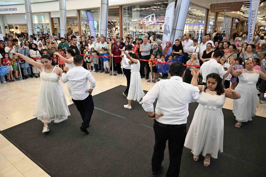 Özel Bireyler Engelleri Sanatla Aştı