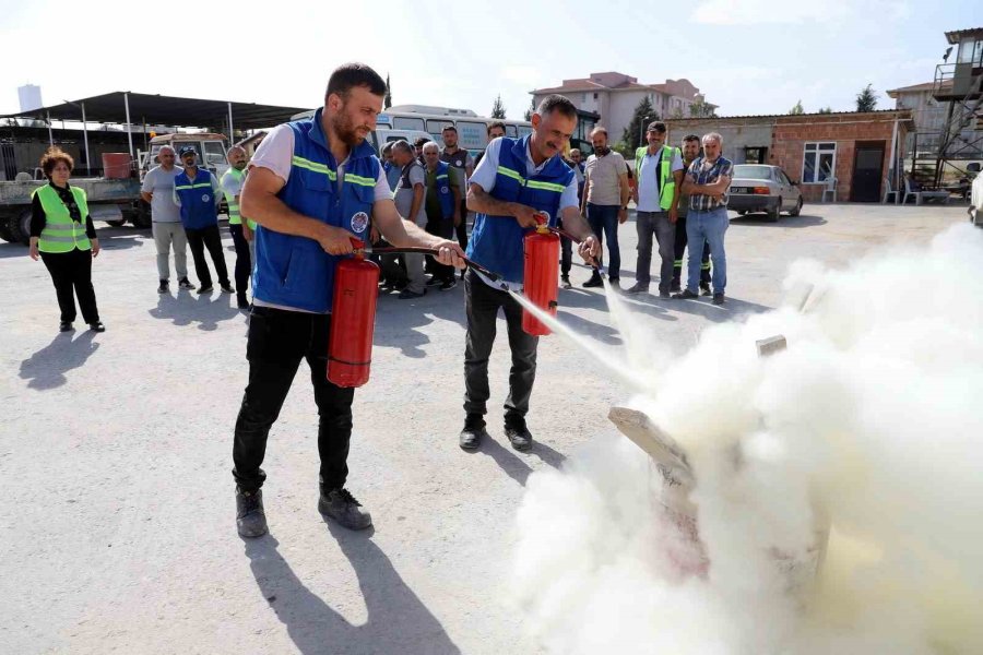 Akdeniz Belediye Personeli Yangın Tatbikatına Katıldı
