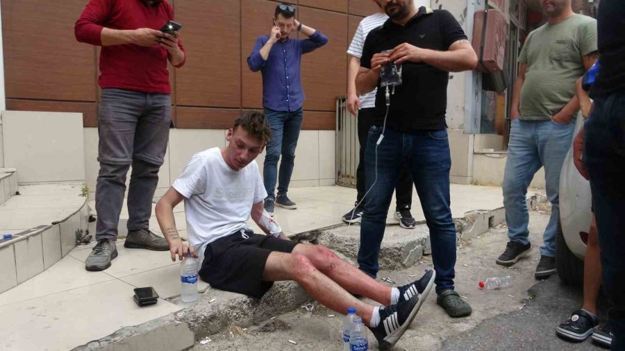 "korku Evi"ndeki Bakım Sırasında Çıkan Yangında Gerçek Korkuyu Yaşadılar: 3 Yaralı