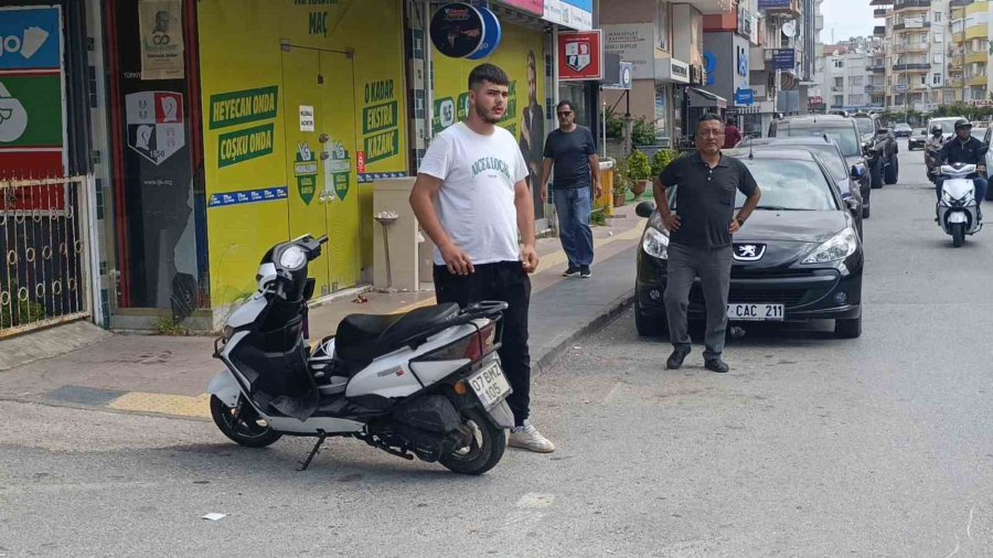 Yaya Geçidini Kullanmayan Çocuğa Motosiklet Çarptı: 1 Yaralı
