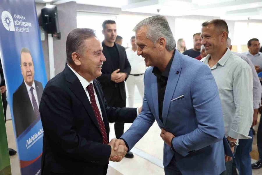 Başkan Böcek, Çiftçiler Günü’nde Üreticilerle Buluştu