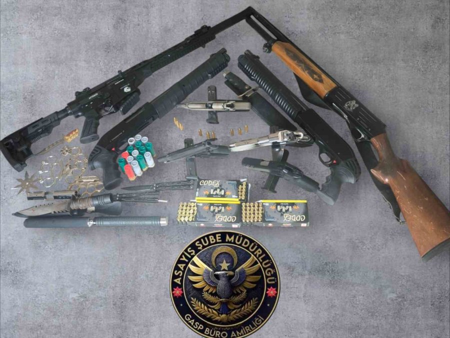 Sosyal Medyada Silah Teşhir Edenlere Operasyon: 14 Gözaltı