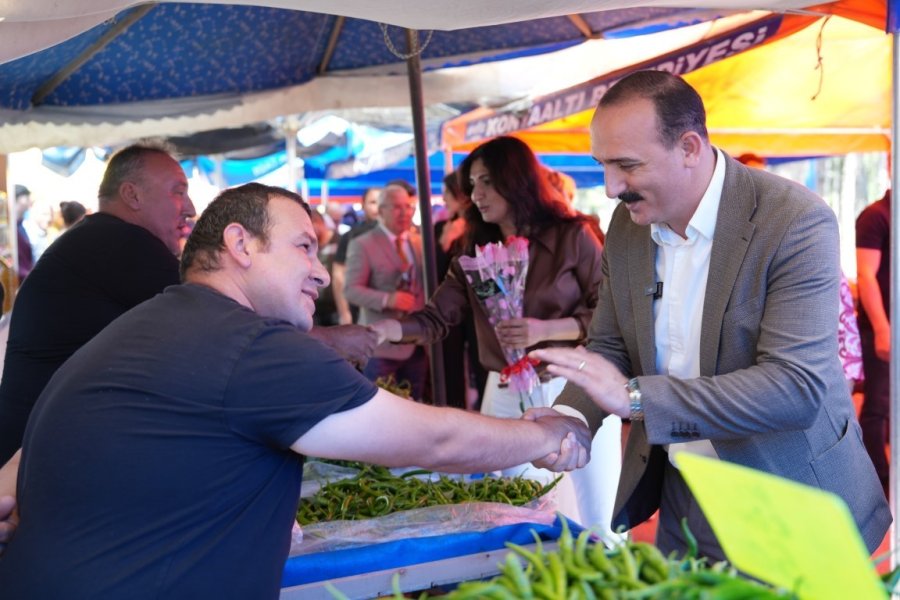 Konyaaltı Belediyesi Çiftçiler Günü’nde ’üretici Pazarı’ Kurdu