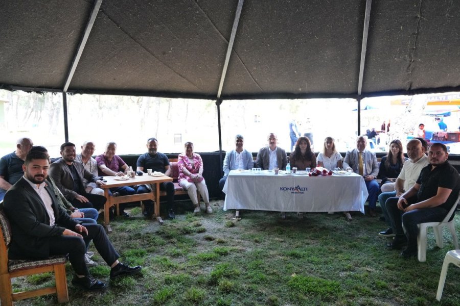 Konyaaltı Belediyesi Çiftçiler Günü’nde ’üretici Pazarı’ Kurdu