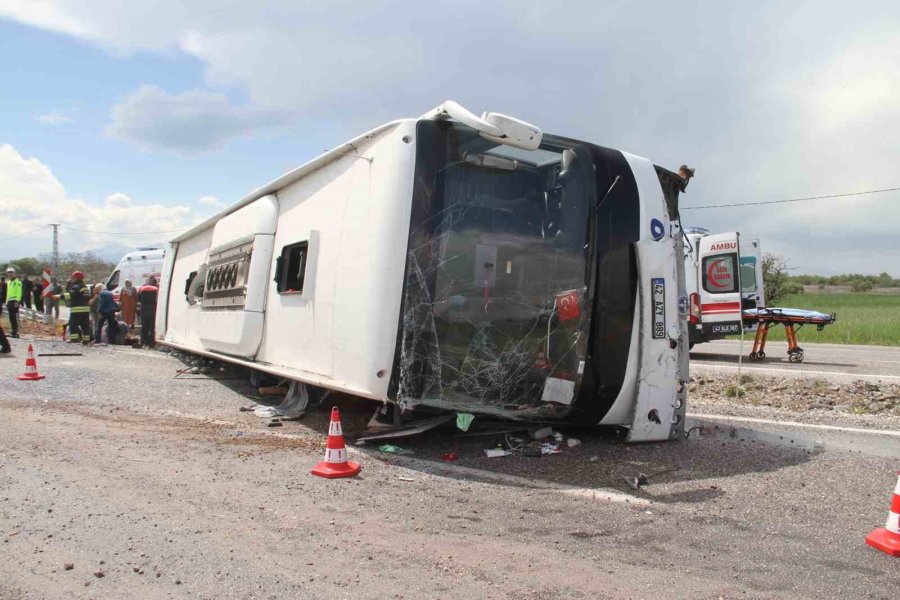 Konya’da Yolcu Otobüsü Devrildi: 13 Yaralı