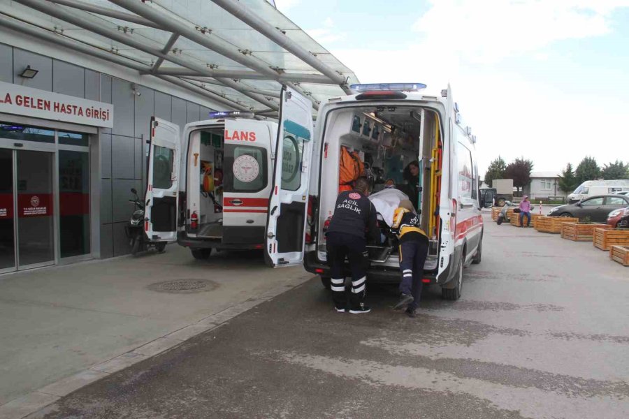 Konya’da Yolcu Otobüsü Devrildi: 13 Yaralı