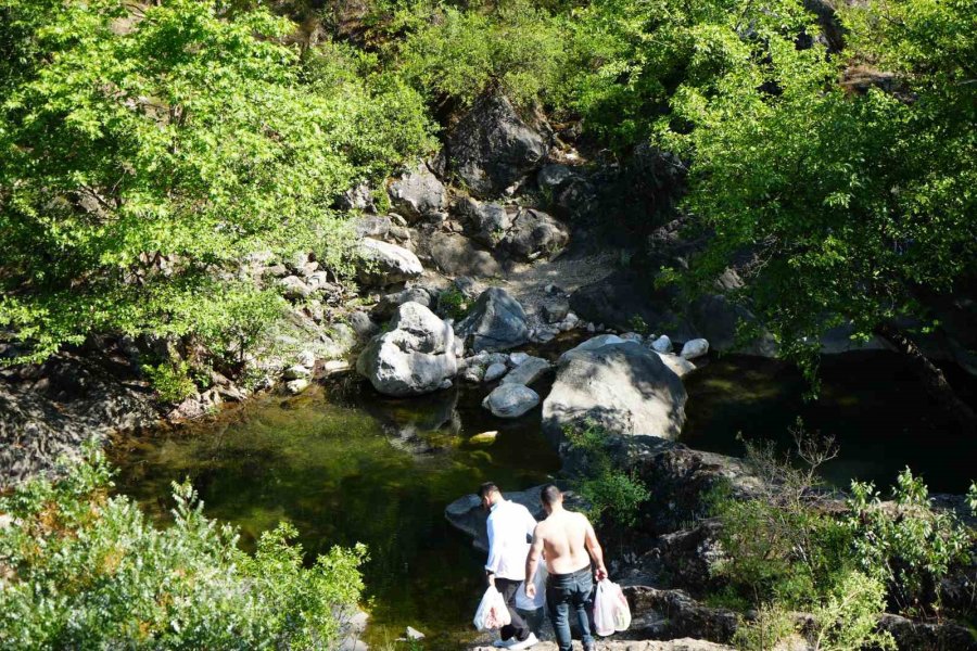 Antalya’da Şehre Yakın Doğa Alanlarında Taşıma Kapasitesi Alarmı