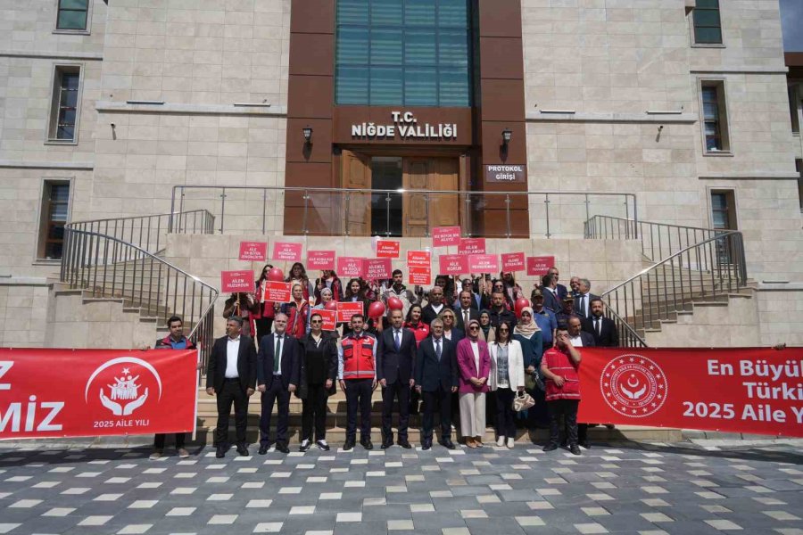 Niğde’de Aile Yılı Yürüyüşü Gerçekleştirildi
