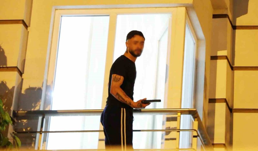 Oyuncak Tabancayla Polisi Alarma Geçirdi