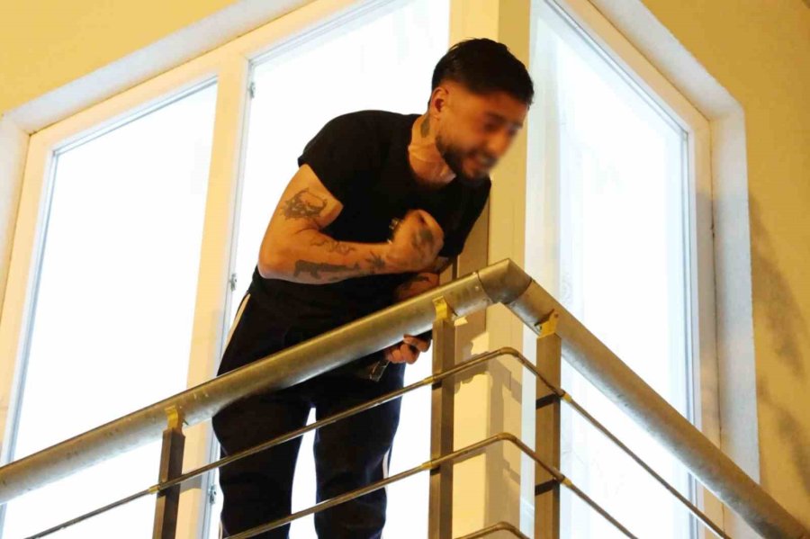 Oyuncak Tabancayla Polisi Alarma Geçirdi