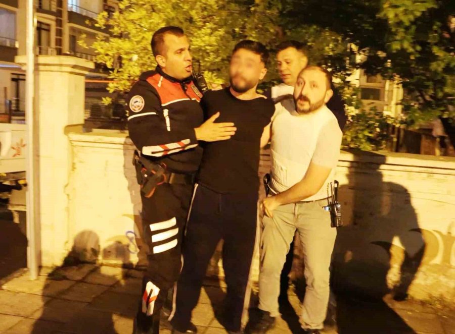 Oyuncak Tabancayla Polisi Alarma Geçirdi