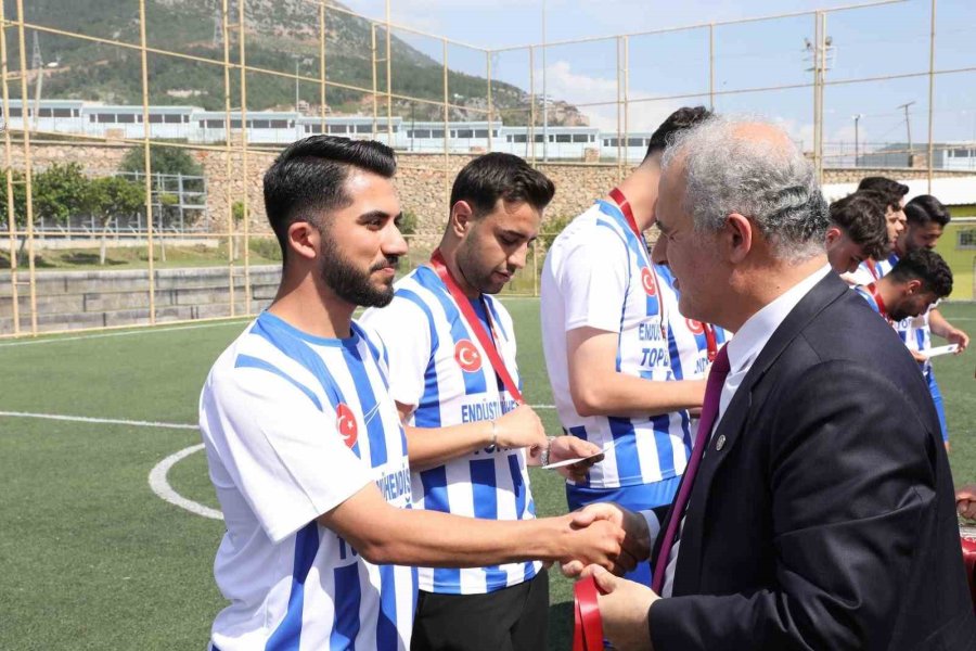 Alkü 10. Yıl Futbol Turnuvası Sona Erdi