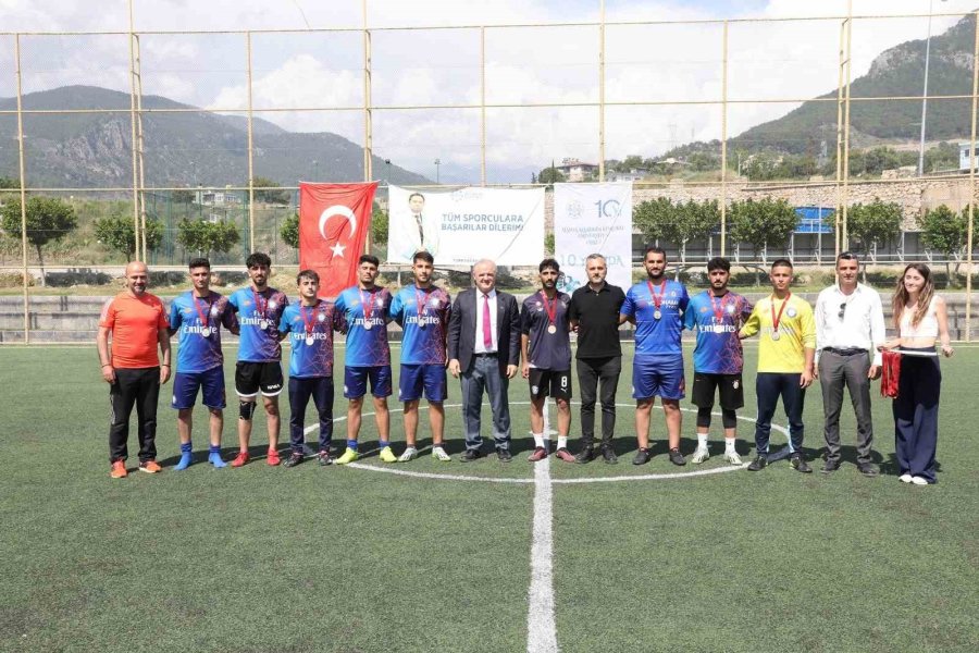 Alkü 10. Yıl Futbol Turnuvası Sona Erdi