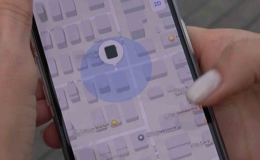 Kaybolan Akıllı Kol Saatini Gprs İle Takip Eden Rus Turist, Polis Ekipleriyle Baskın Yaptı