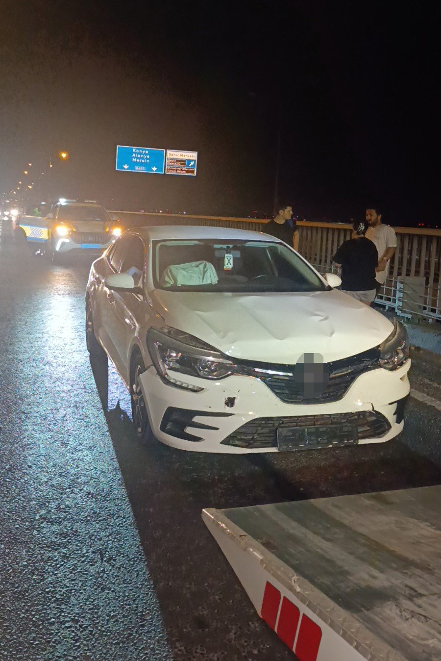 Manavgat’ta Otomobiller Çarpıştı: 1 Yaralı