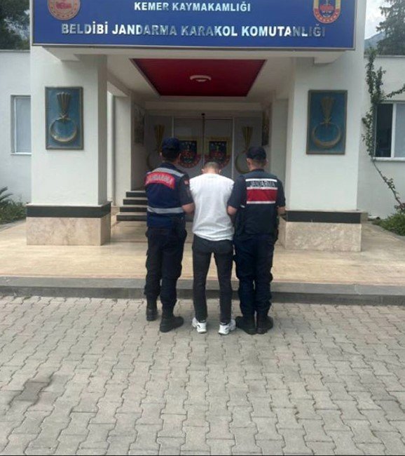 Antalya’da 72 Saatte 209 Aranan Kişi Yakalandı