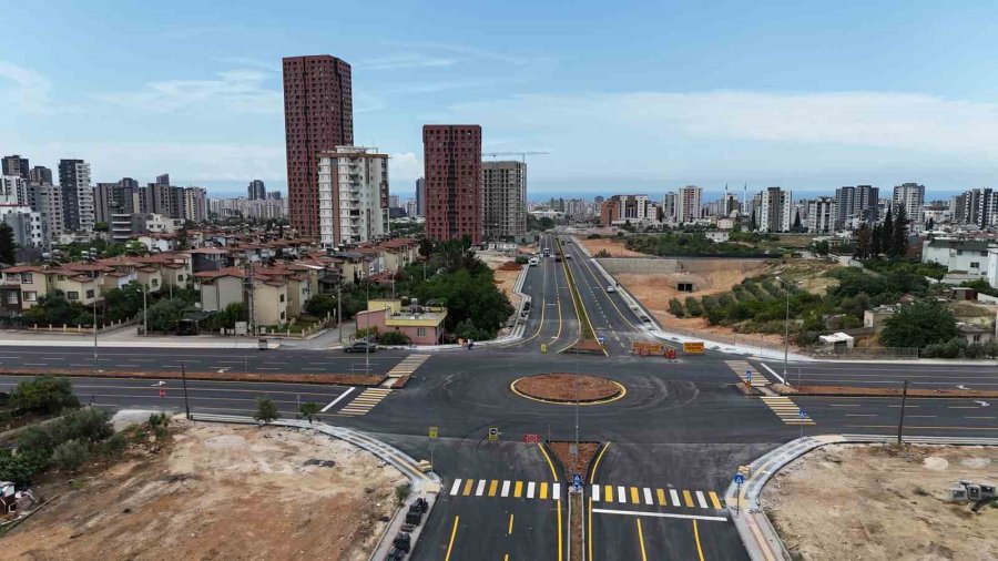 Mersin’de Trafiği Rahatlatacak Yol Çalışmaları Sürüyor