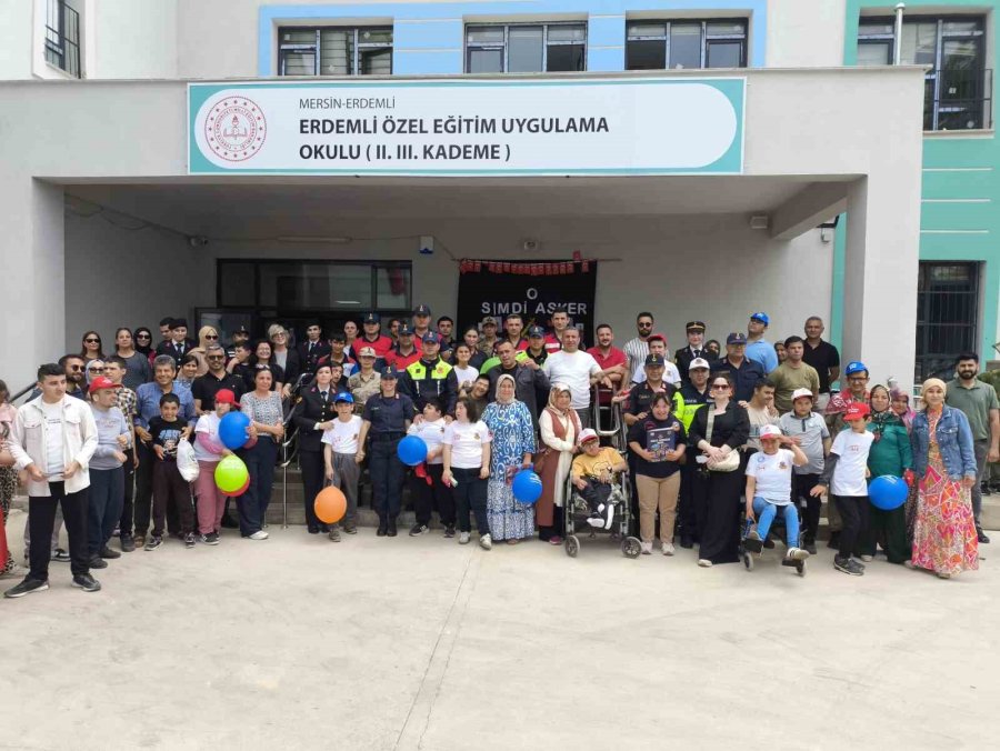 Özel Bireyler, Jandarmanın Araç Ve Teçhizatlarını Tanıdı