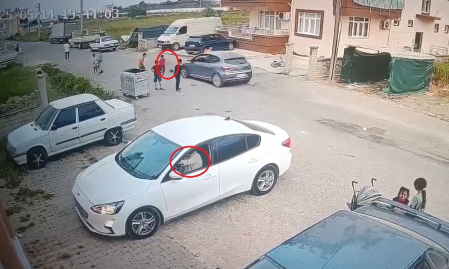 Serik’te Otomobilin Çarptığı 7 Yaşındaki Çocuk Ağır Yaralandı