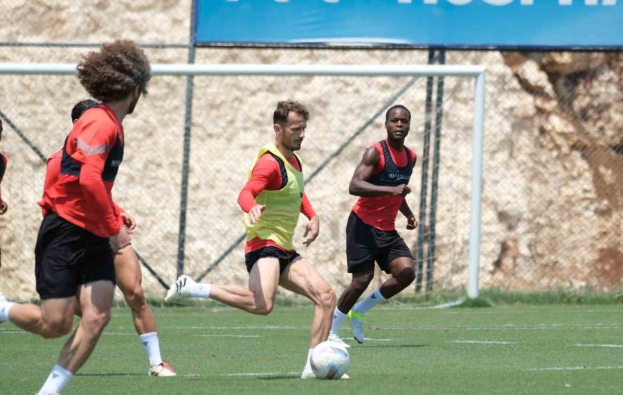 Atakaş Hatayspor, Adana Demirspor Maçı Hazırlıklarını Sürdürdü