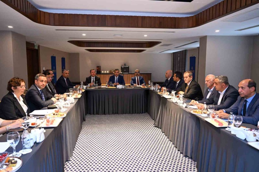 Vali Şahin: "turizm Faaliyetleri Yangına Dayanıklı Şartlarda Sağlanacak"