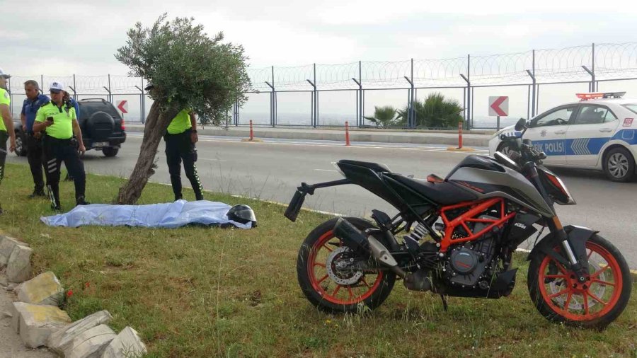 Motosikletli Sağlık Çalışanı Genç Trafik Kazasında Hayatını Kaybetti