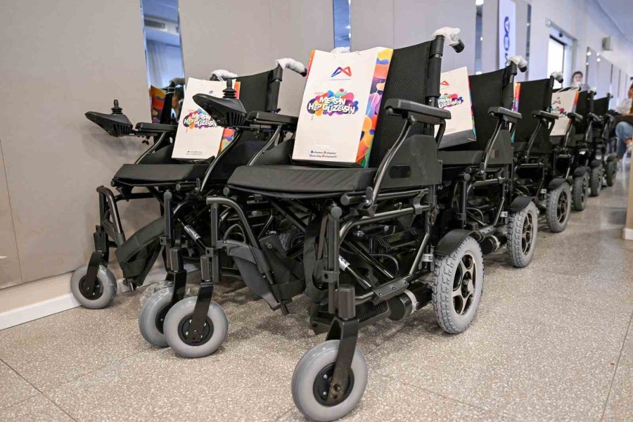 Mersin’de Engellilere Akülü Sandalye Desteği