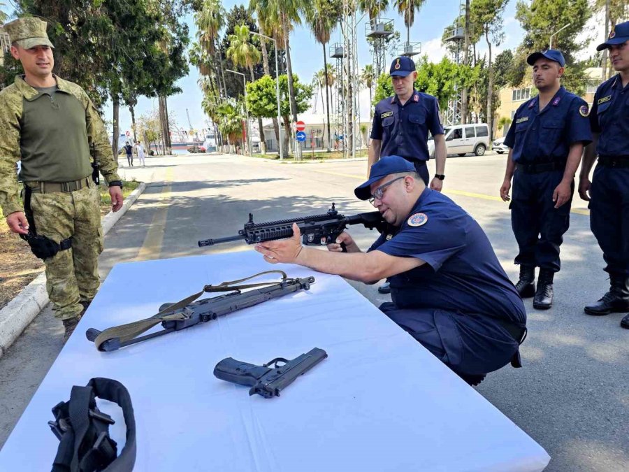 Mersin’de Özel Bireyler Asker Olma Heyecanı Yaşadı