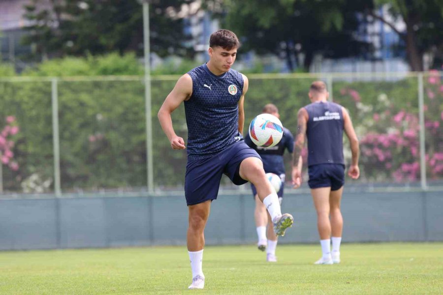 Alanyaspor, Beşiktaş Maçı Hazırlıklarını Tamamladı