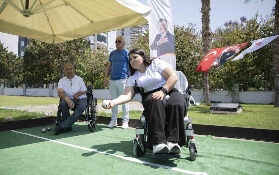 Özel Bireyler ’bocce Turnuvası’nda Mücadele Etti