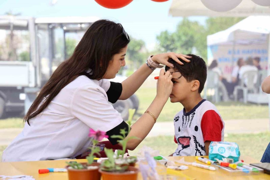 Antalyalılar Aile Haftası’nı Şenlikle Kutladı
