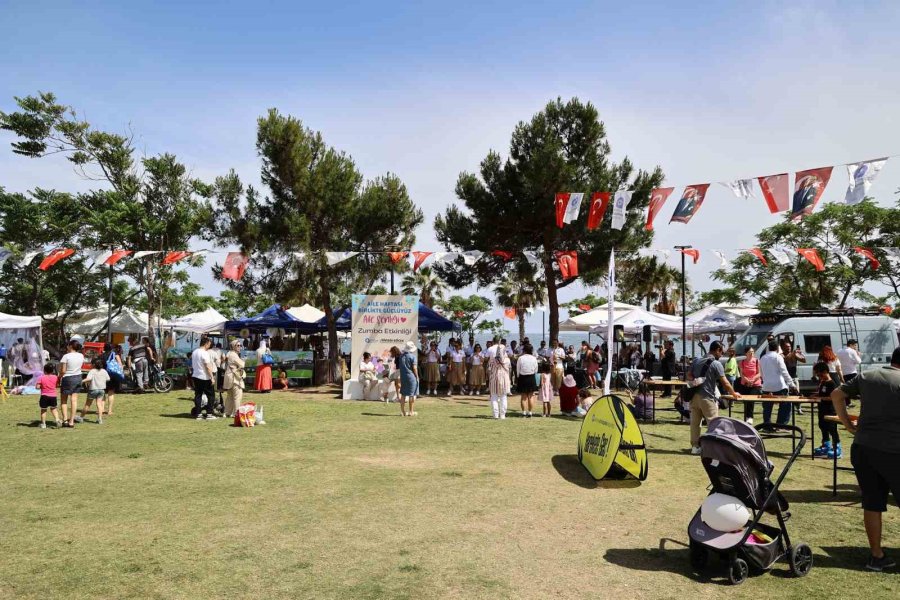 Antalyalılar Aile Haftası’nı Şenlikle Kutladı