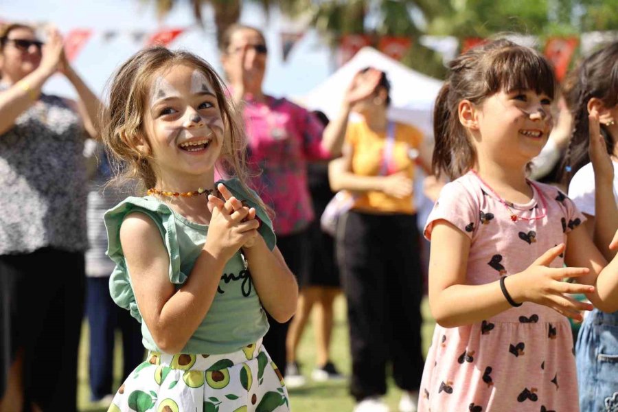 Antalyalılar Aile Haftası’nı Şenlikle Kutladı