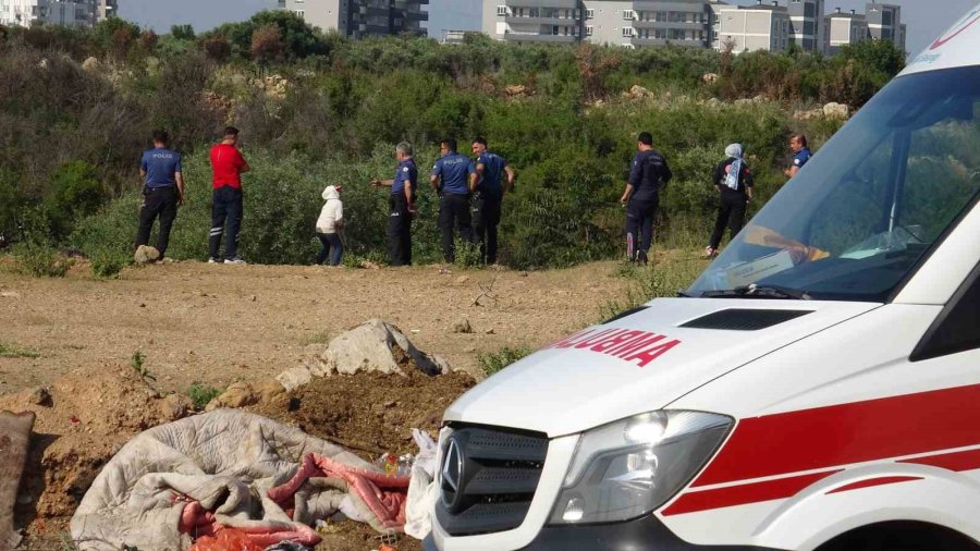 Düden Çayı’nda Erkek Cesedi Bulundu