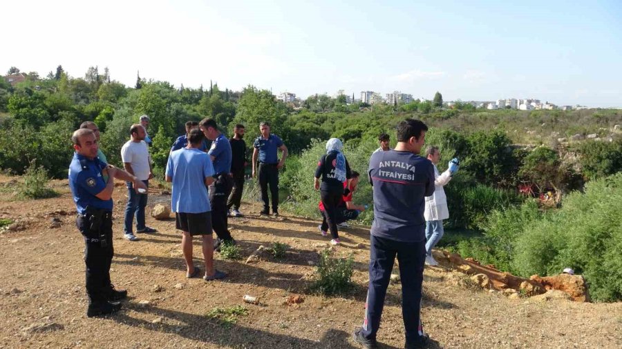 Düden Çayı’nda Erkek Cesedi Bulundu