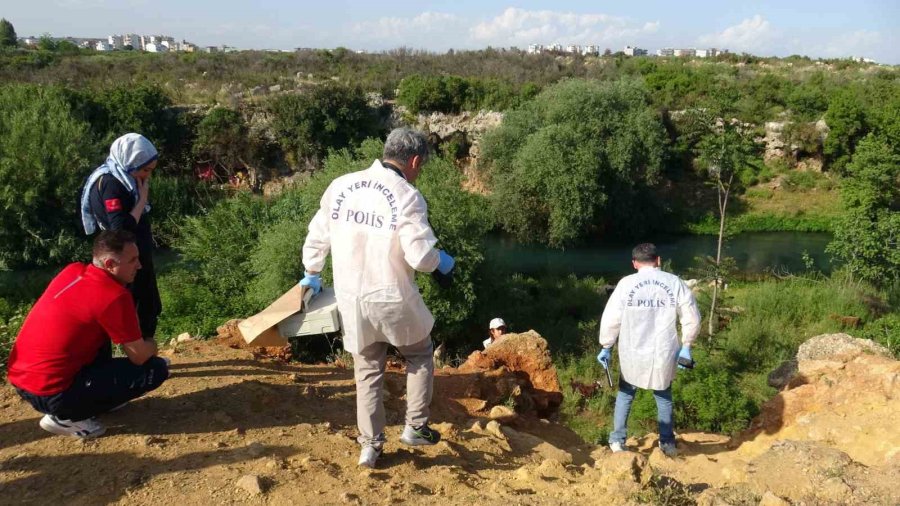 Düden Çayı’nda Erkek Cesedi Bulundu