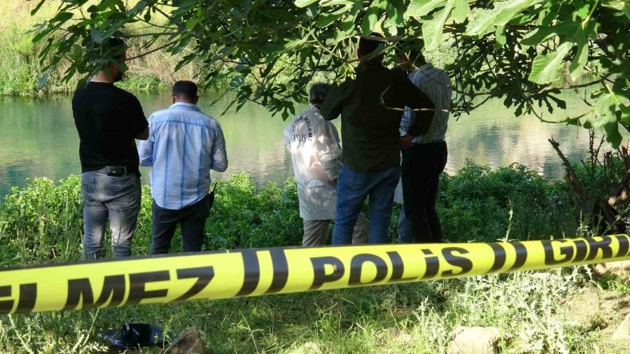 Düden Çayı’nda Erkek Cesedi Bulundu