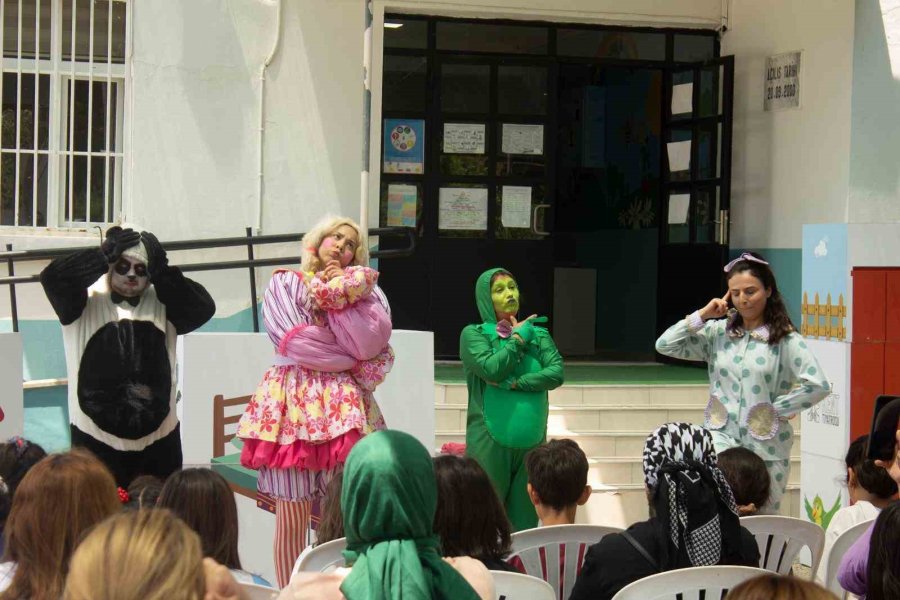 Kepez’den Çocuklara Masal Gibi Tiyatro Gösterisi