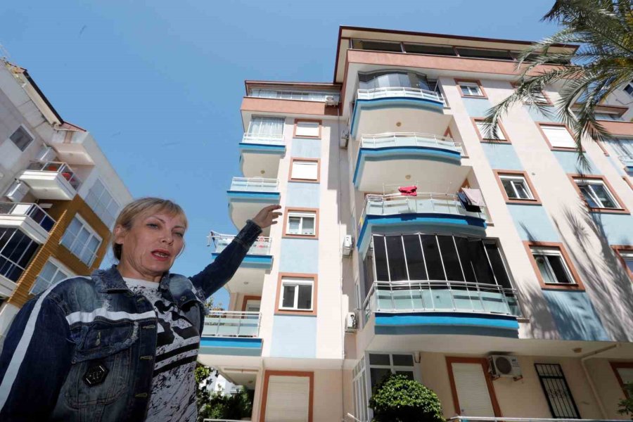 Rus Öğretmen Antalya’da Varlık İçinde Yokluk Yaşıyor