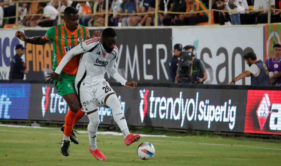 Trendyol Süper Lig: Alanyaspor: 1 - Beşiktaş: 1 (maç Sonucu)