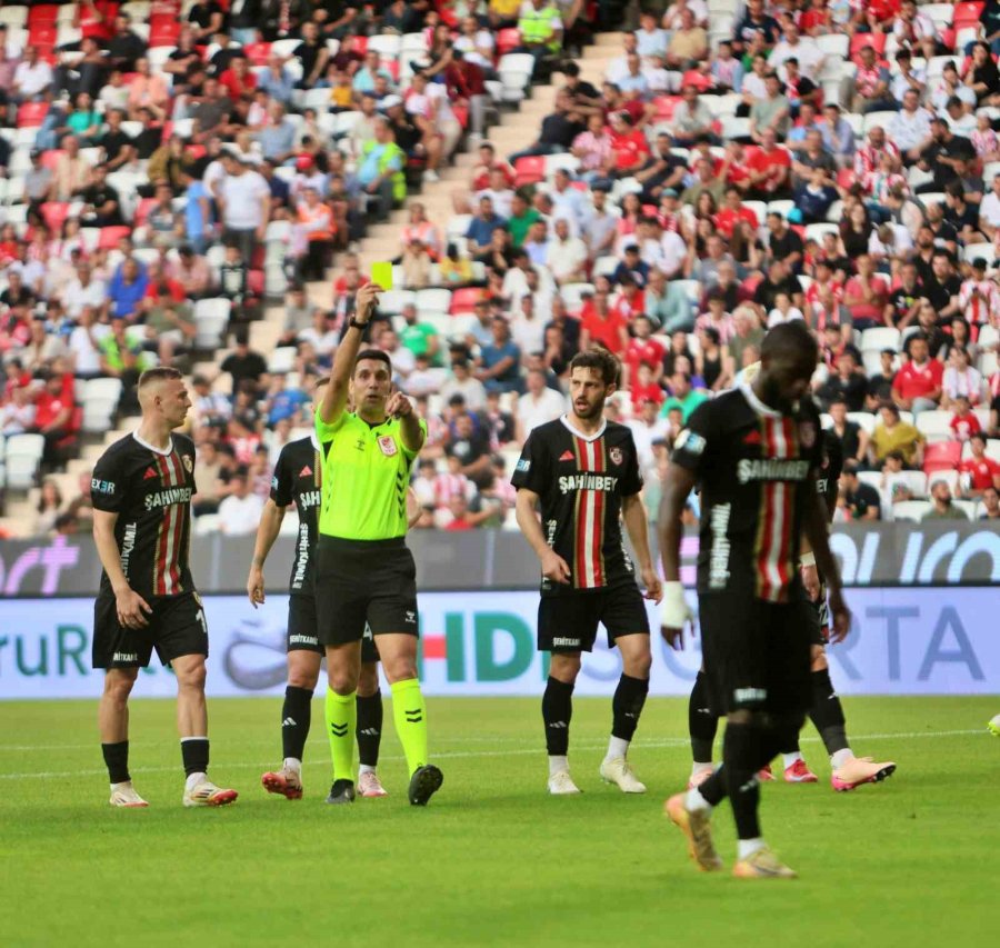 Trendyol Süper Lig: Antalyaspor: 0 - Gaziantep Fk: 0 (ilk Yarı)