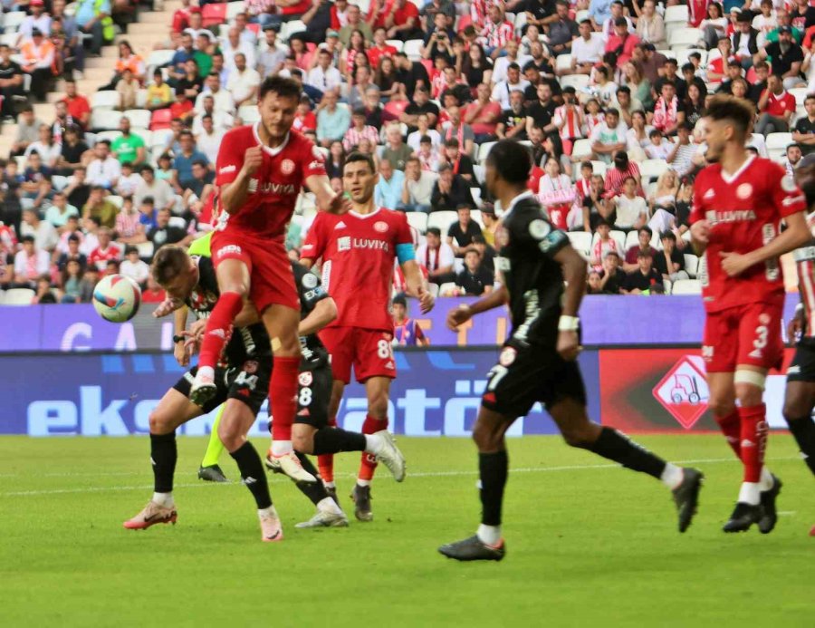 Trendyol Süper Lig: Antalyaspor: 0 - Gaziantep Fk: 0 (ilk Yarı)
