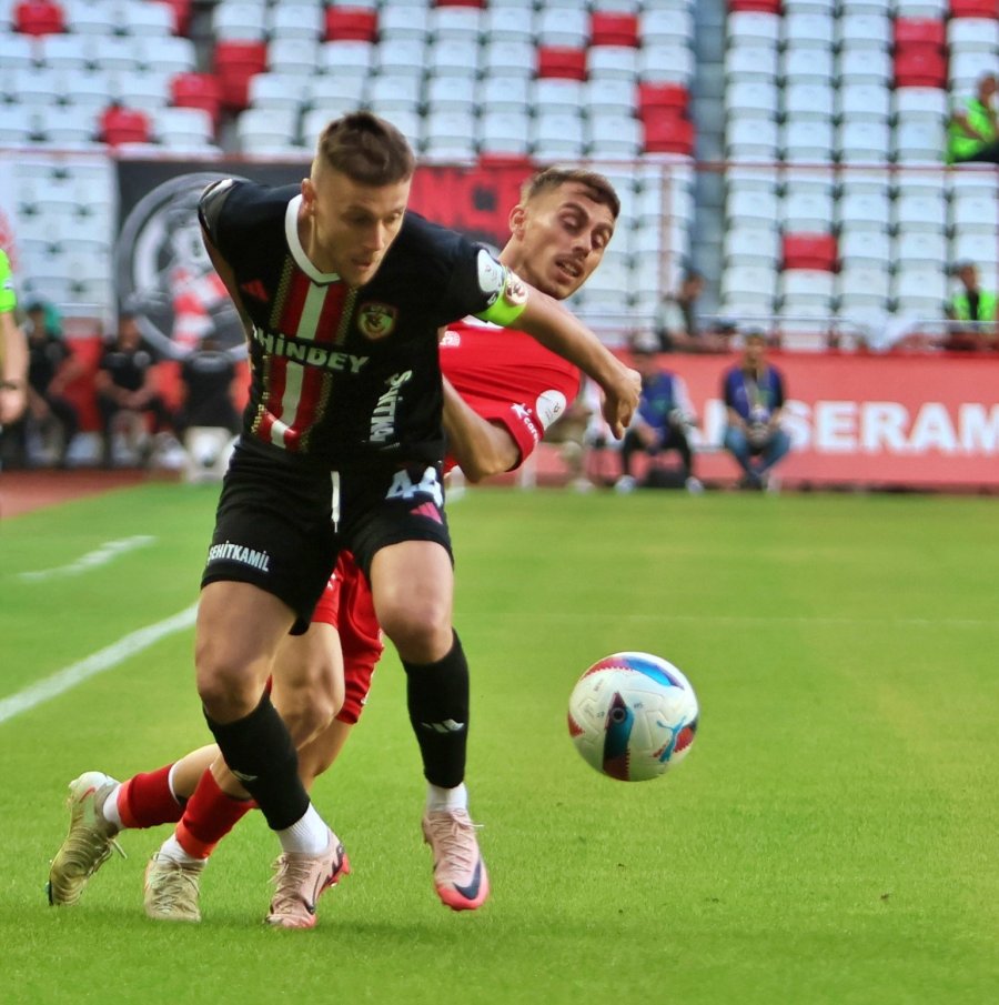 Trendyol Süper Lig: Antalyaspor: 0 - Gaziantep Fk: 0 (ilk Yarı)