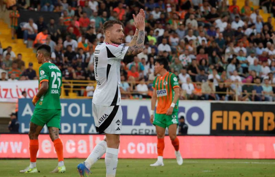 Trendyol Süper Lig: Alanyaspor: 1 - Beşiktaş:0 (ilk Yarı)