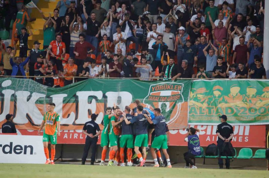 Trendyol Süper Lig: Alanyaspor: 1 - Beşiktaş:0 (ilk Yarı)