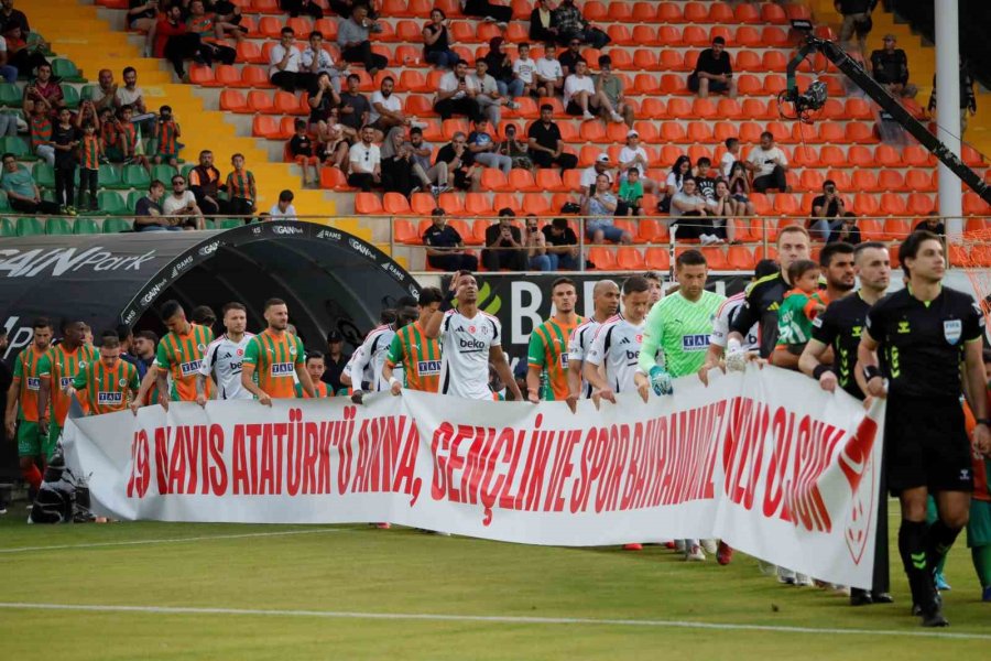 Trendyol Süper Lig: Alanyaspor: 0 - Beşiktaş: 0 (maç Devam Ediyor)